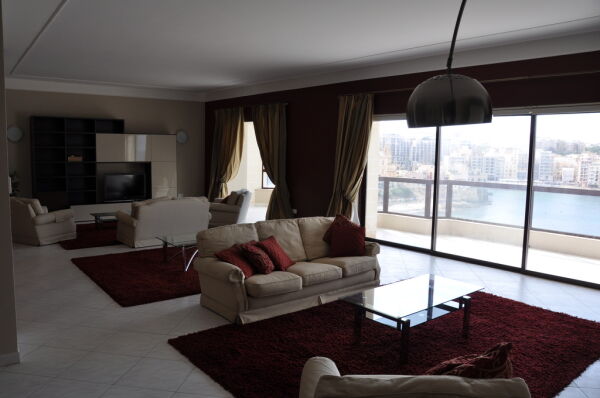 Sliema, Seafront Apartment - Ref No 000101 - Image 7