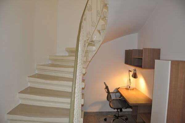 Newly renovated town house - Ref No 000212 - Image 3
