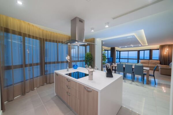Luxury seafront apartment - Ref No 000225 - Image 4