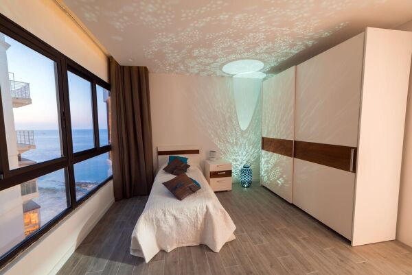 Luxury seafront apartment - Ref No 000225 - Image 7