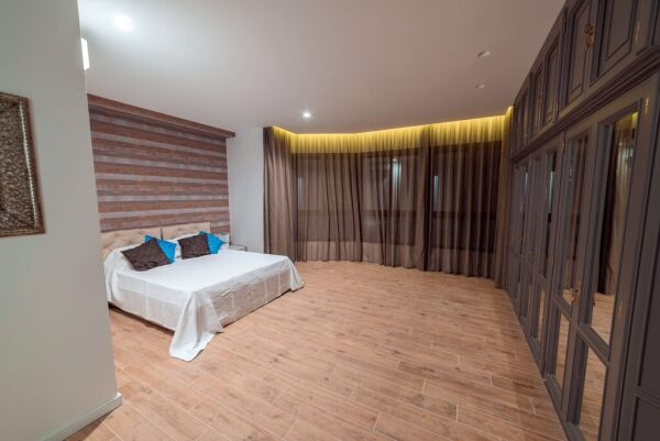 Luxury seafront apartment - Ref No 000225 - Image 5