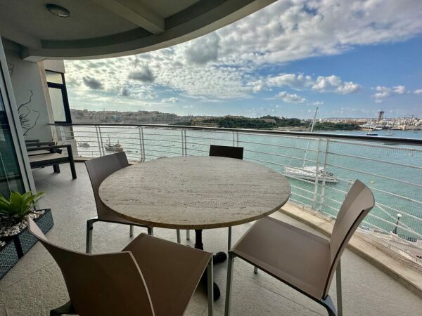 Luxury seafront apartment - Ref No 000227 - Image 3