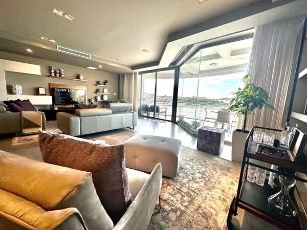 Luxury seafront apartment - Ref No 000227 - Image 13