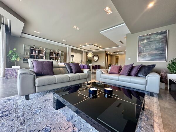 Luxury seafront apartment - Ref No 000227 - Image 9