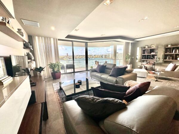 Luxury seafront apartment - Ref No 000227 - Image 7