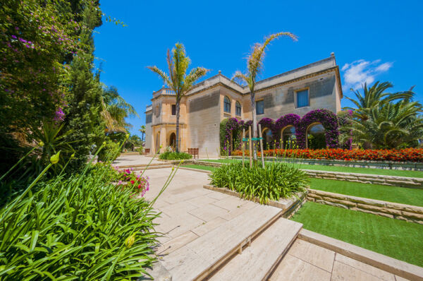 Luxury Villa - Ref No 000239 - Image 9