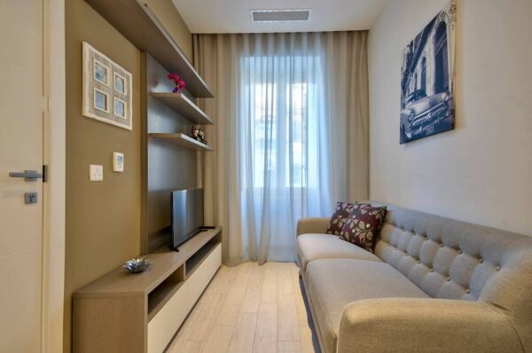 Sliema, Furnished Duplex Apartment - Ref No 000297 - Image 3
