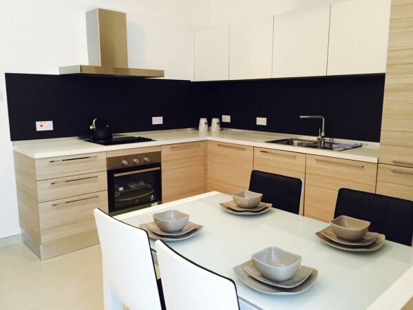 Sliema, Furnished Town House - Ref No 000332 - Image 1