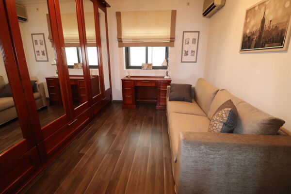 Sliema, Luxurious Finish Apartment - Ref No 000538 - Image 8