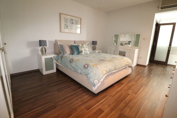 Sliema, Luxurious Finish Apartment - Ref No 000538 - Image 10