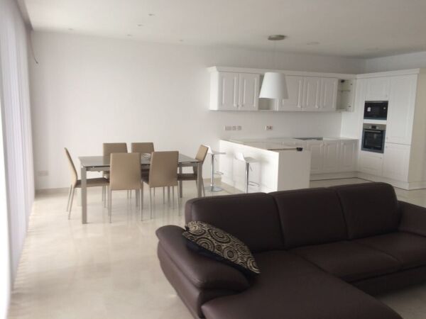 Sliema, Luxurious Finish Apartment - Ref No 000598 - Image 3