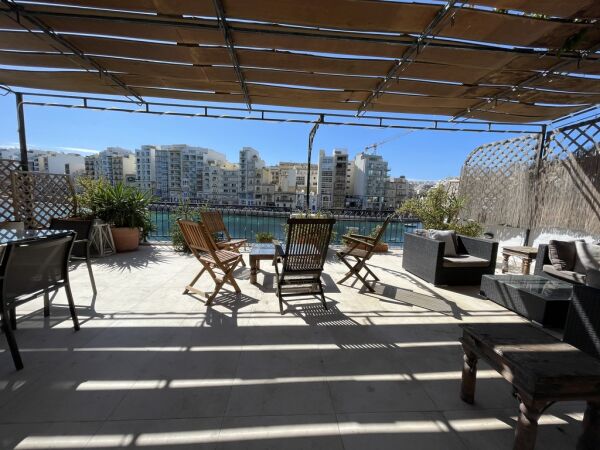 St Julians, Seafront Town House - Ref No 000688 - Image 2