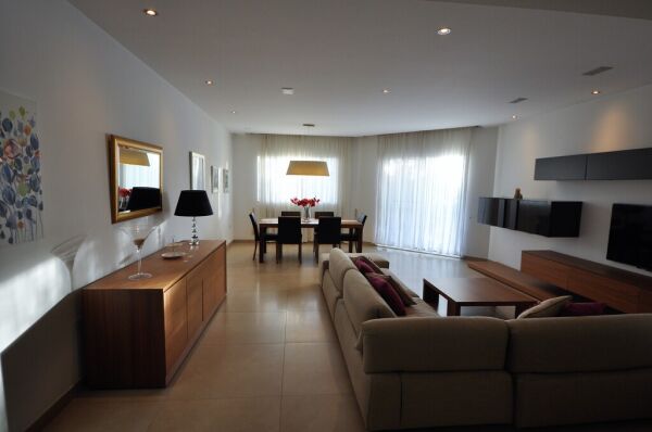 Swieqi, Luxurious Finish Apartment - Ref No 000789 - Image 1