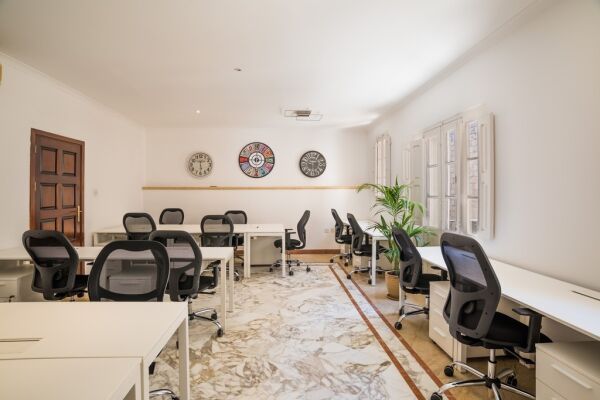 Valletta, Fully Equipped Office - Ref No 000828 - Image 1