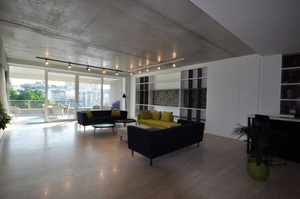 Ta’ Xbiex, Luxury Furnished Apartment - Ref No 000942 - Image 2
