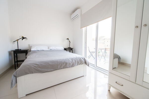 Gzira, Furnished Apartment - Ref No 000955 - Image 8