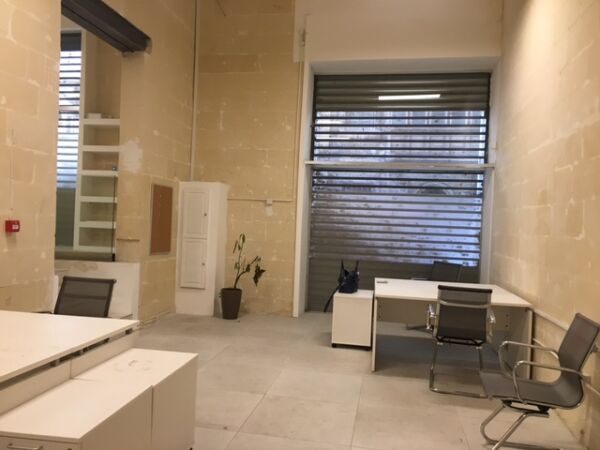 Valletta, Finished Office - Ref No 001064 - Image 8