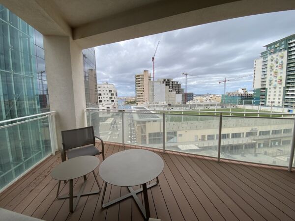 Sliema, 1 bedroom highly finished apartment - Ref No 001106 - Image 12