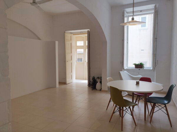 Valletta, Furnished Apartment - Ref No 001269 - Image 2