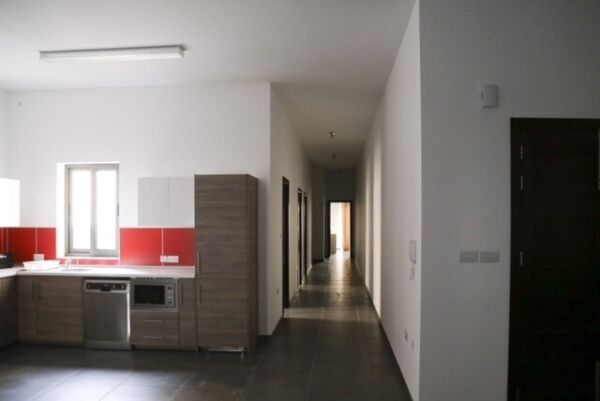Sliema, Furnished Apartment - Ref No 001317 - Image 3