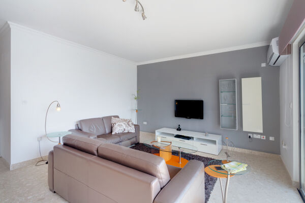 Sliema, Furnished Apartment - Ref No 001353 - Image 8