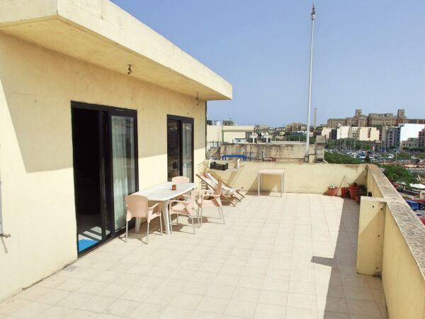 Msida, Furnished Penthouse - Ref No 001401 - Image 11