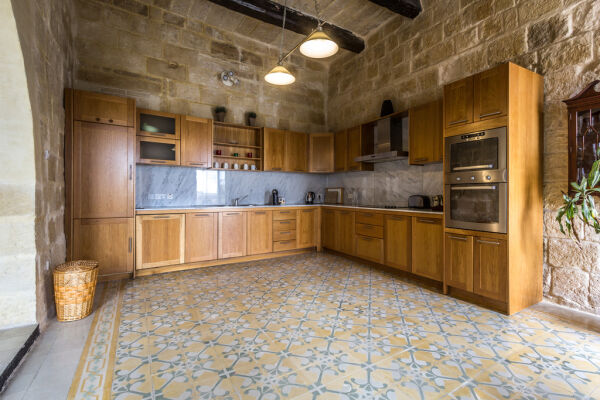 Vittoriosa, Converted House of Character - Ref No 001411 - Image 4