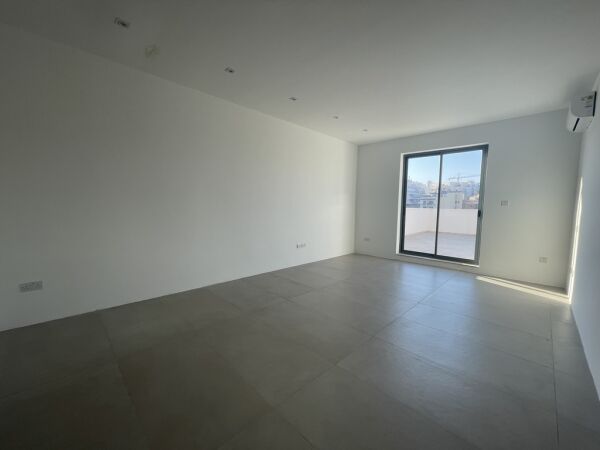 Sliema, Finished Apartment - Ref No 001439 - Image 8