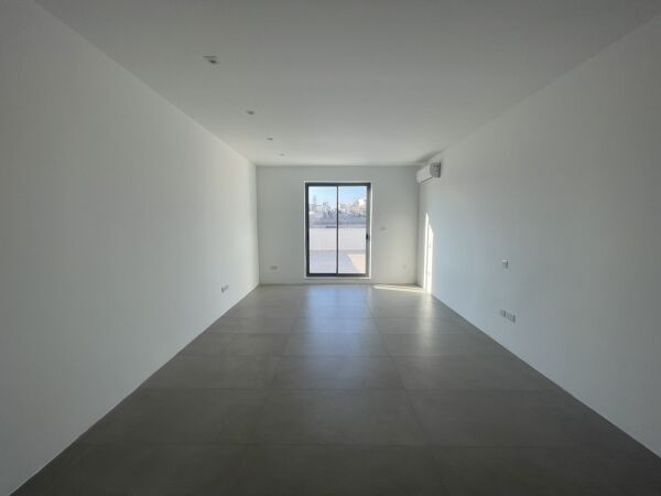 Sliema, Finished Apartment - Ref No 001439 - Image 6