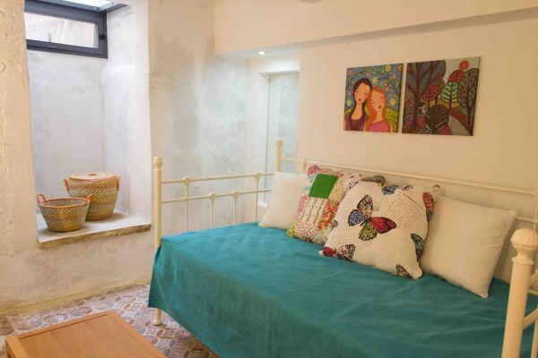 Sliema, Furnished House of Character - Ref No 001460 - Image 11
