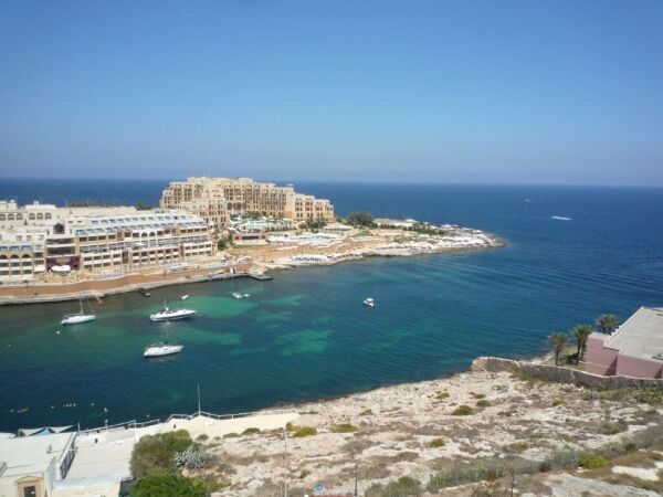 St Julians, Luxury Furnished Apartment - Ref No 001543 - Image 1