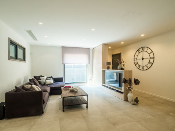 St Julians, Luxury Furnished Apartment - Ref No 001719 - Image 1