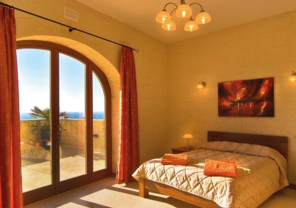 San Lawrenz (Gozo) Villa - Ref No 001877 - Image 8