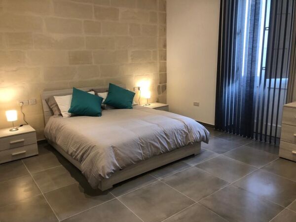 Sliema, Furnished Town House - Ref No 002235 - Image 11