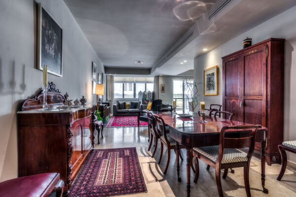 Sliema, Luxurious Finish Apartment - Ref No 002551 - Image 1