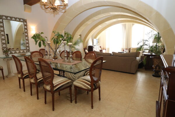 Sannat (Gozo), Converted House of Character - Ref No 002583 - Image 3