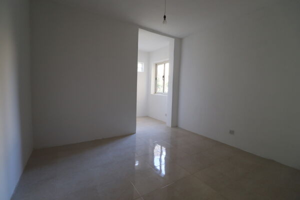 St Julians, Finished Apartment - Ref No 002617 - Image 3