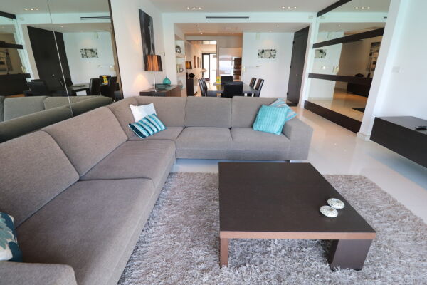 St Julians, Luxurious Finish Apartment - Ref No 002632 - Image 4