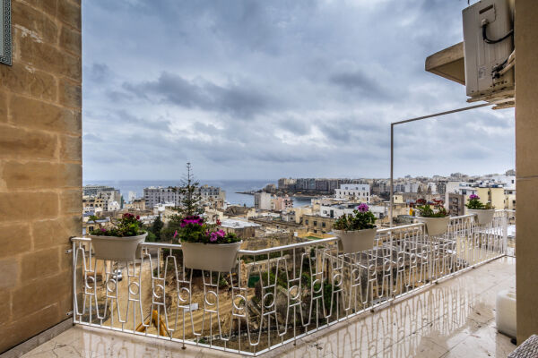 St Julians, Finished Apartment - Ref No 002689 - Image 2