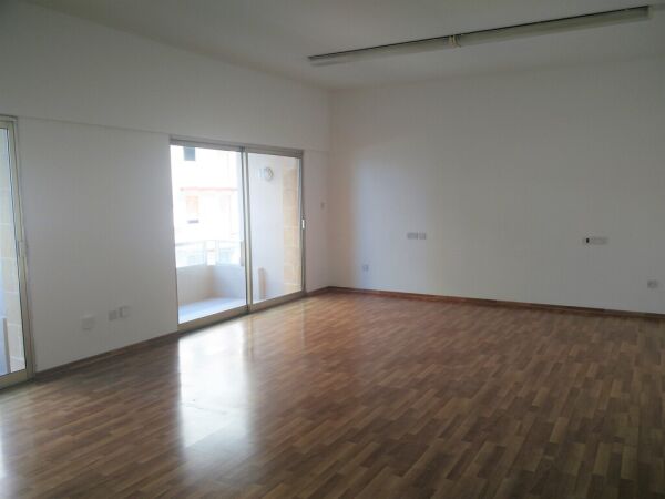 Sliema, Finished Office - Ref No 002927 - Image 3