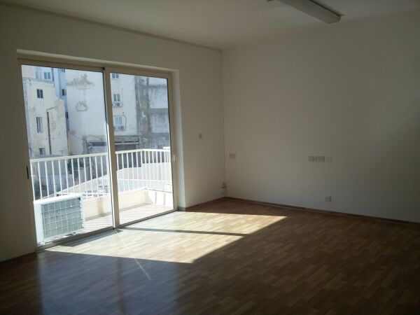 Sliema, Finished Office - Ref No 002927 - Image 10