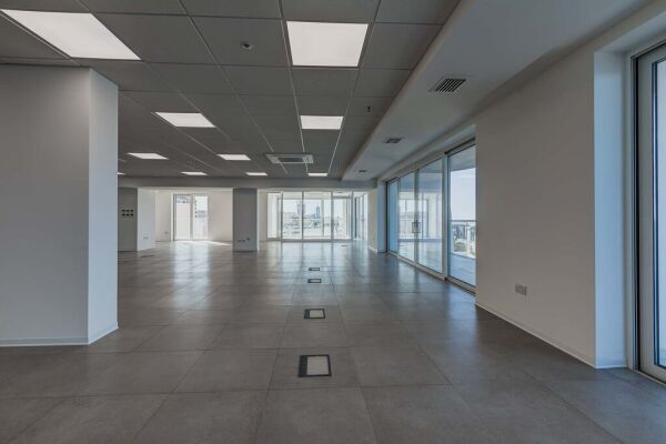 Sliema, Finished Office - Ref No 003014 - Image 4