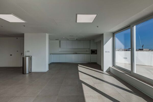 Sliema, Finished Office - Ref No 003014 - Image 7