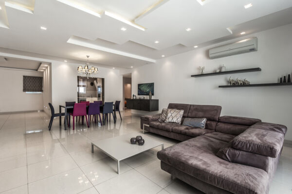 Sliema, Luxury Furnished Apartment - Ref No 003075 - Image 2