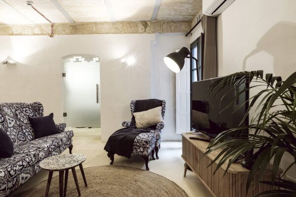 Valletta, Furnished Apartment - Ref No 003099 - Image 3