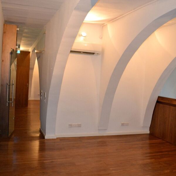 Valletta, Fully Equipped Office - Ref No 003106 - Image 4