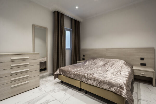 Sliema, Luxury Furnished Apartment - Ref No 003170 - Image 12
