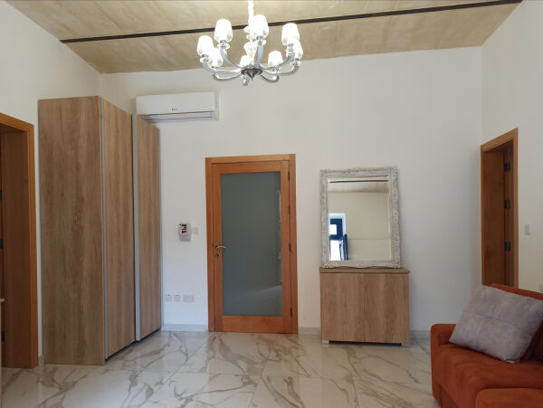 Floriana, Finished Office - Ref No 003185 - Image 15