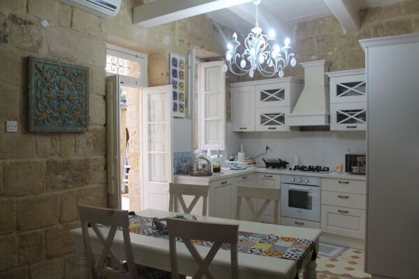 Attard, Furnished House of Character - Ref No 003214 - Image 2
