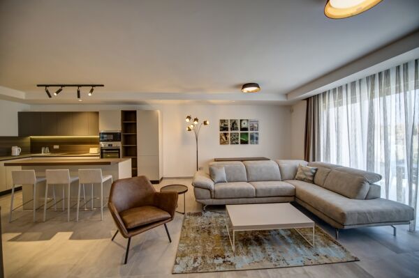 St Julians, Luxury Furnished Apartment - Ref No 003350 - Image 11